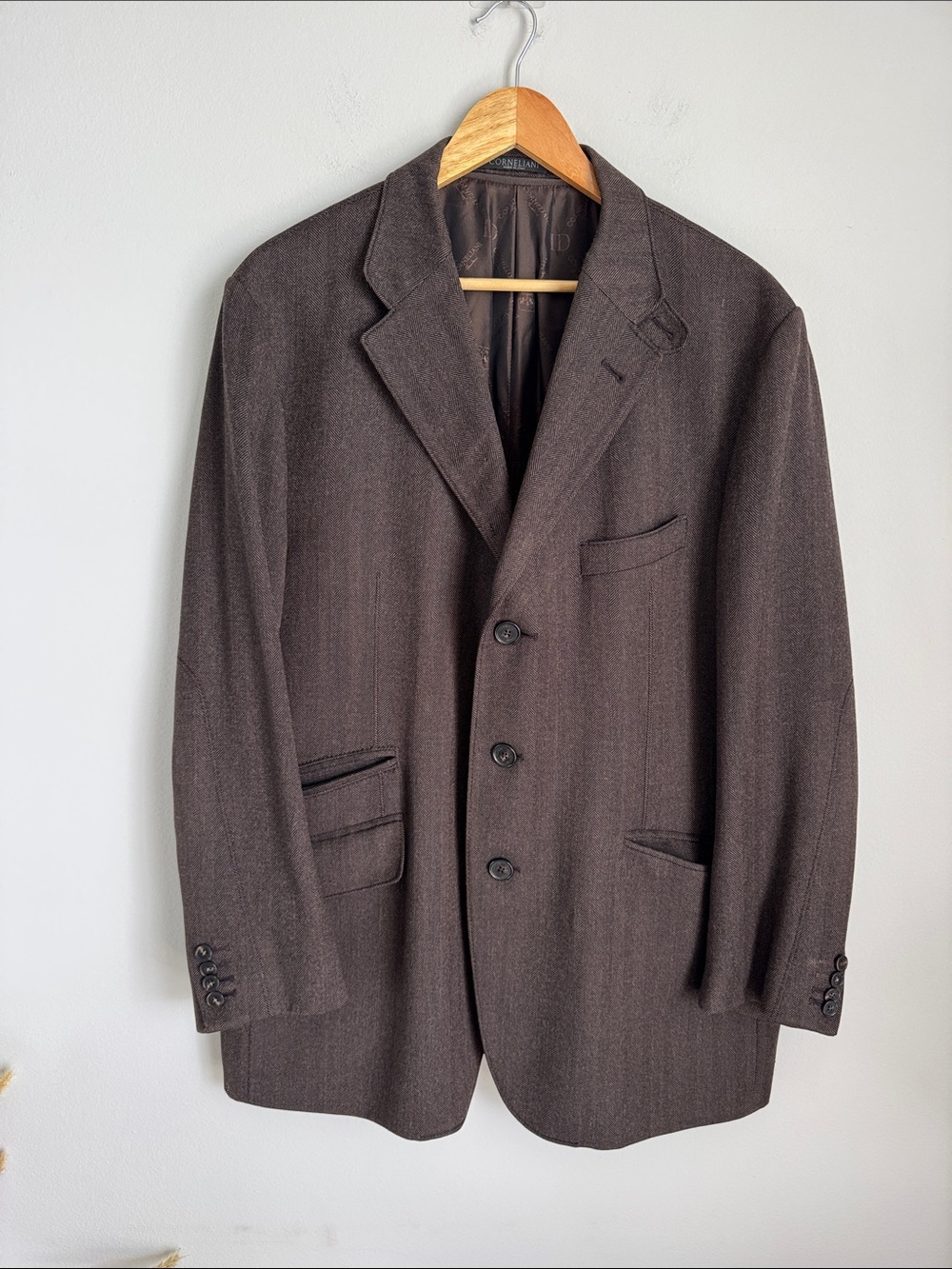 Corneliani ID Men’s Herringbone Blazer 95% wool  5% Cashmere Brown Italy US 46R